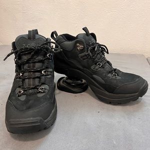 Z-Coil Men's Sz 8W Black Hiking Boots Comfort Shoes Spring Heel